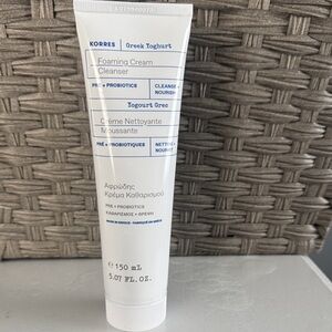 Korres Greek Yoghurt Foaming Cleanser